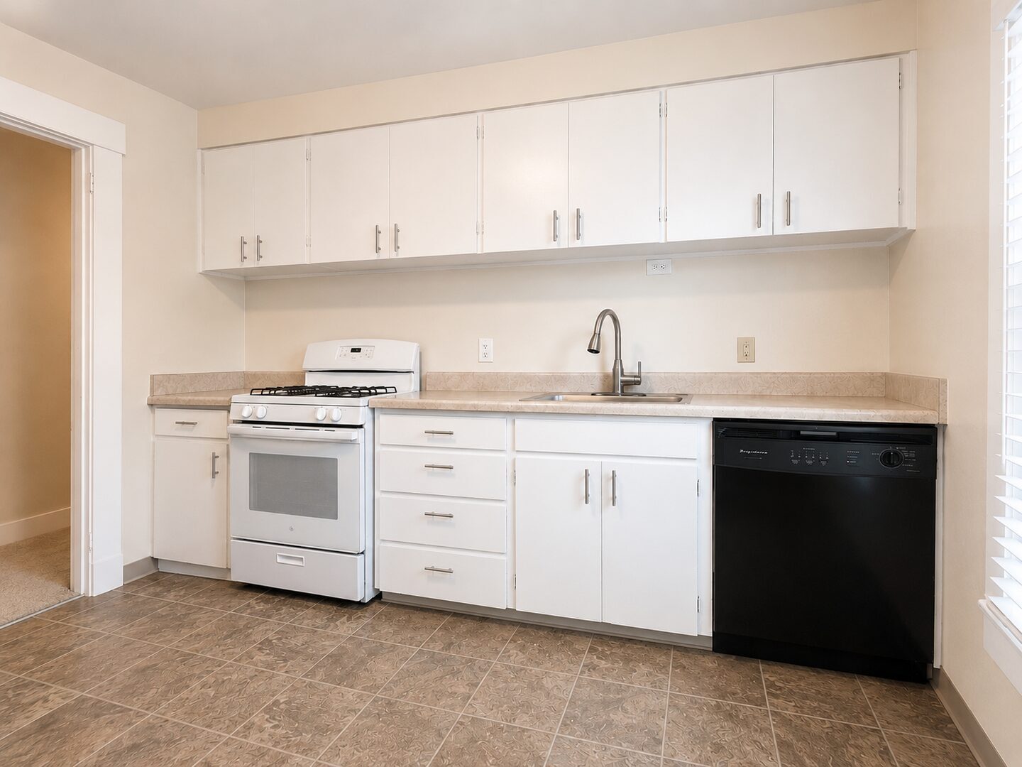 2220 NW Johnson Street - Portland - Oregon - 2 bed, 1 bath rental property