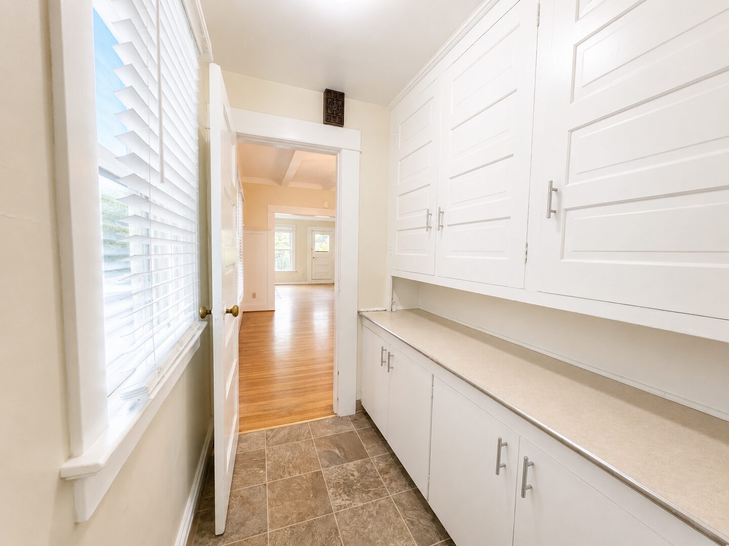 2220 NW Johnson Street - Portland - Oregon - 2 bed, 1 bath rental property