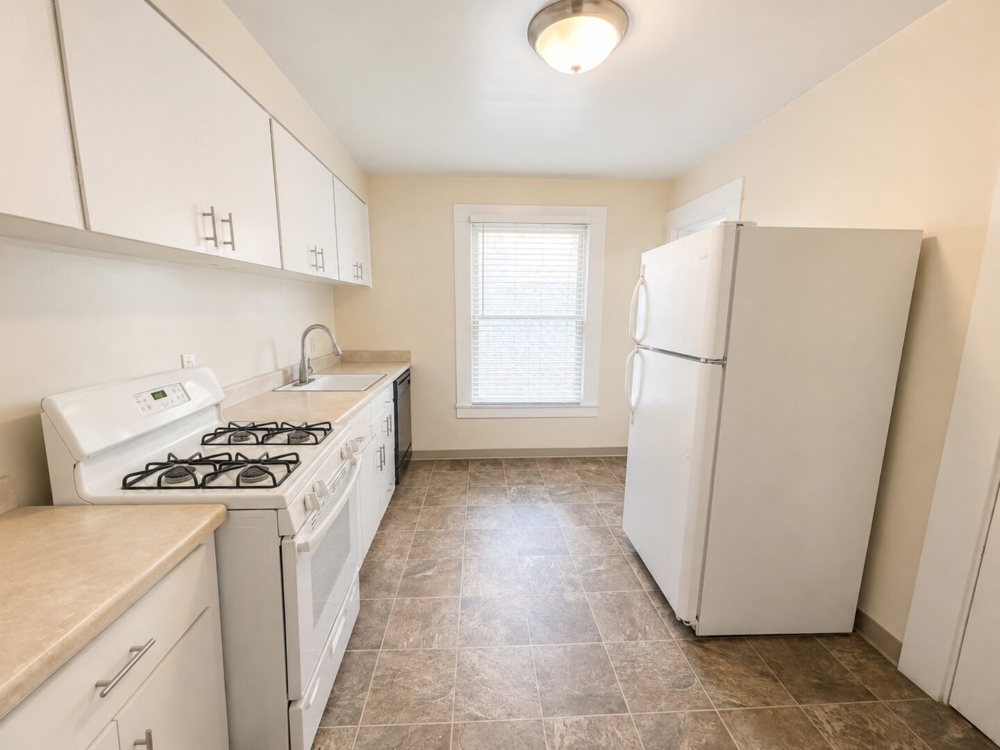 2220 NW Johnson Street - Portland - Oregon - 2 bed, 1 bath rental property