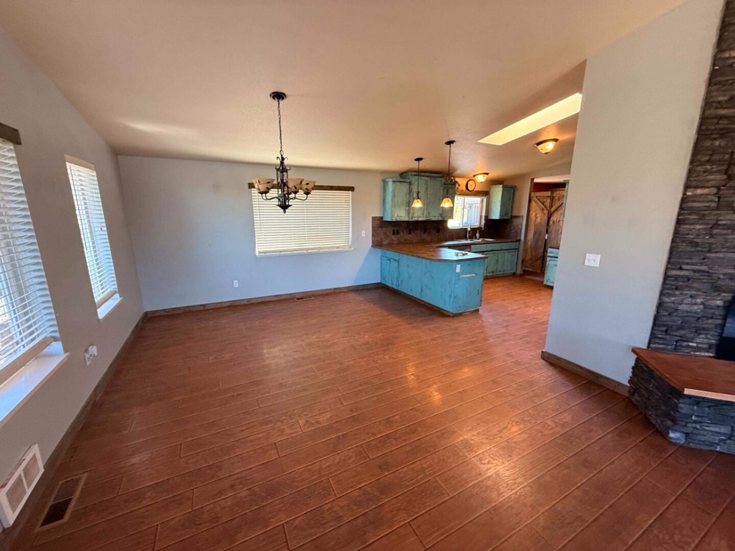 2550 NW Coyner Rd - Redmond - Oregon - 3 bed, 3 bath rental property