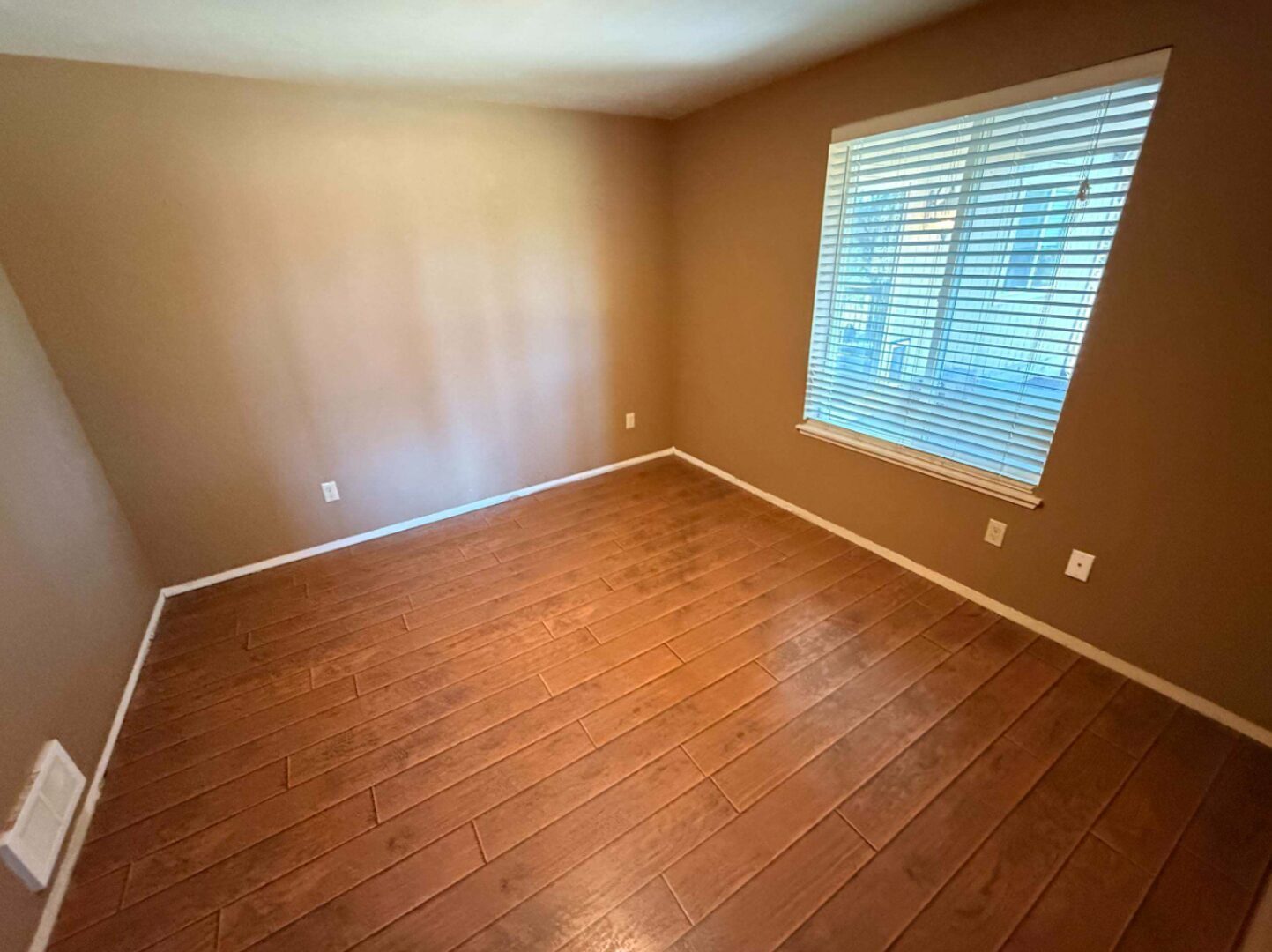 2550 NW Coyner Rd - Redmond - Oregon - 3 bed, 3 bath rental property