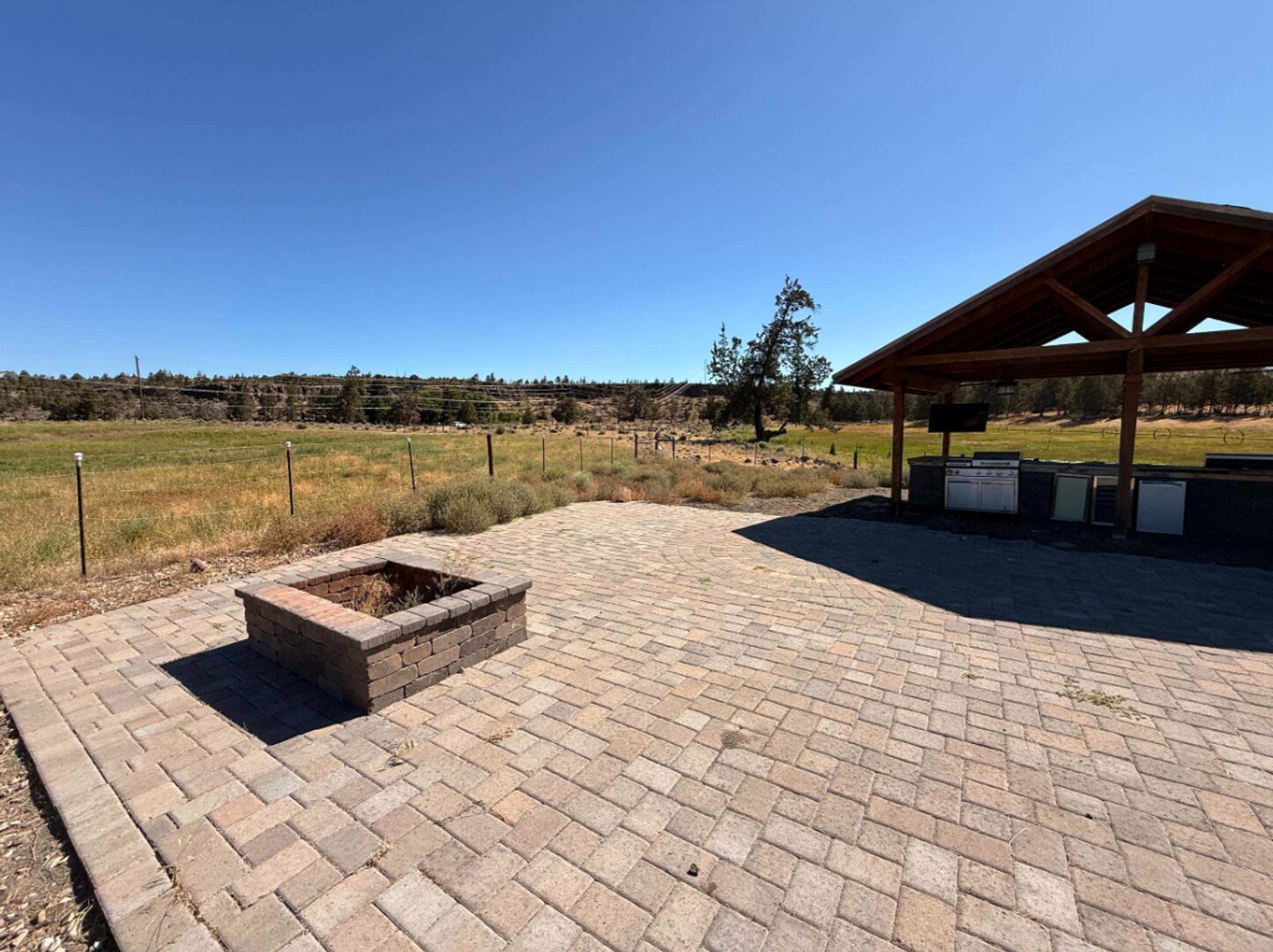 2550 NW Coyner Rd - Redmond - Oregon - 3 bed, 3 bath rental property