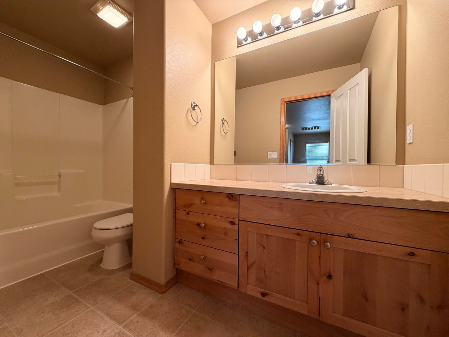 2988 SW Indian Circle - Redmond - Oregon - 3 bed, 2.5 bath rental property