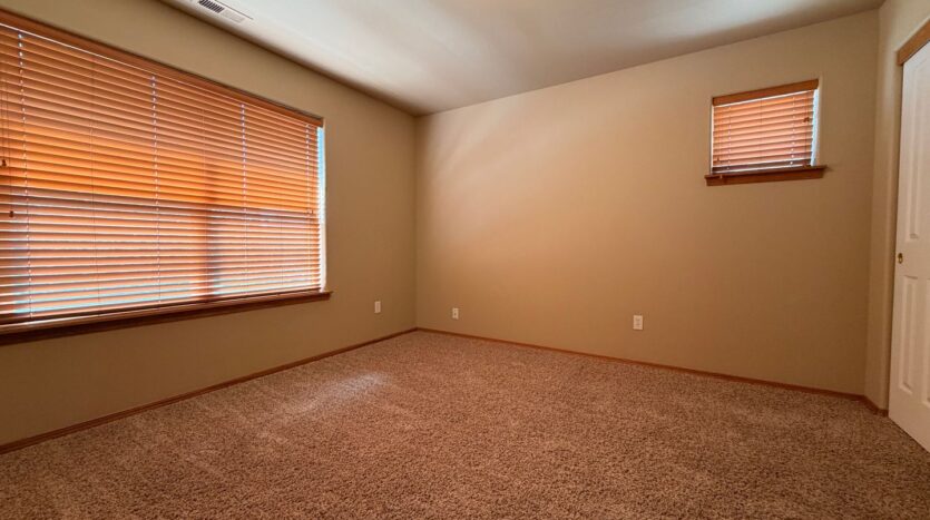 2988 SW Indian Circle - Redmond - Oregon - 3 bed, 2.5 bath rental property