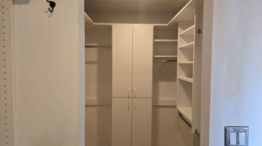 3203 Embudito Dr NE - Albuquerque - New Mexico - 4 bed, 2.5 bath rental property