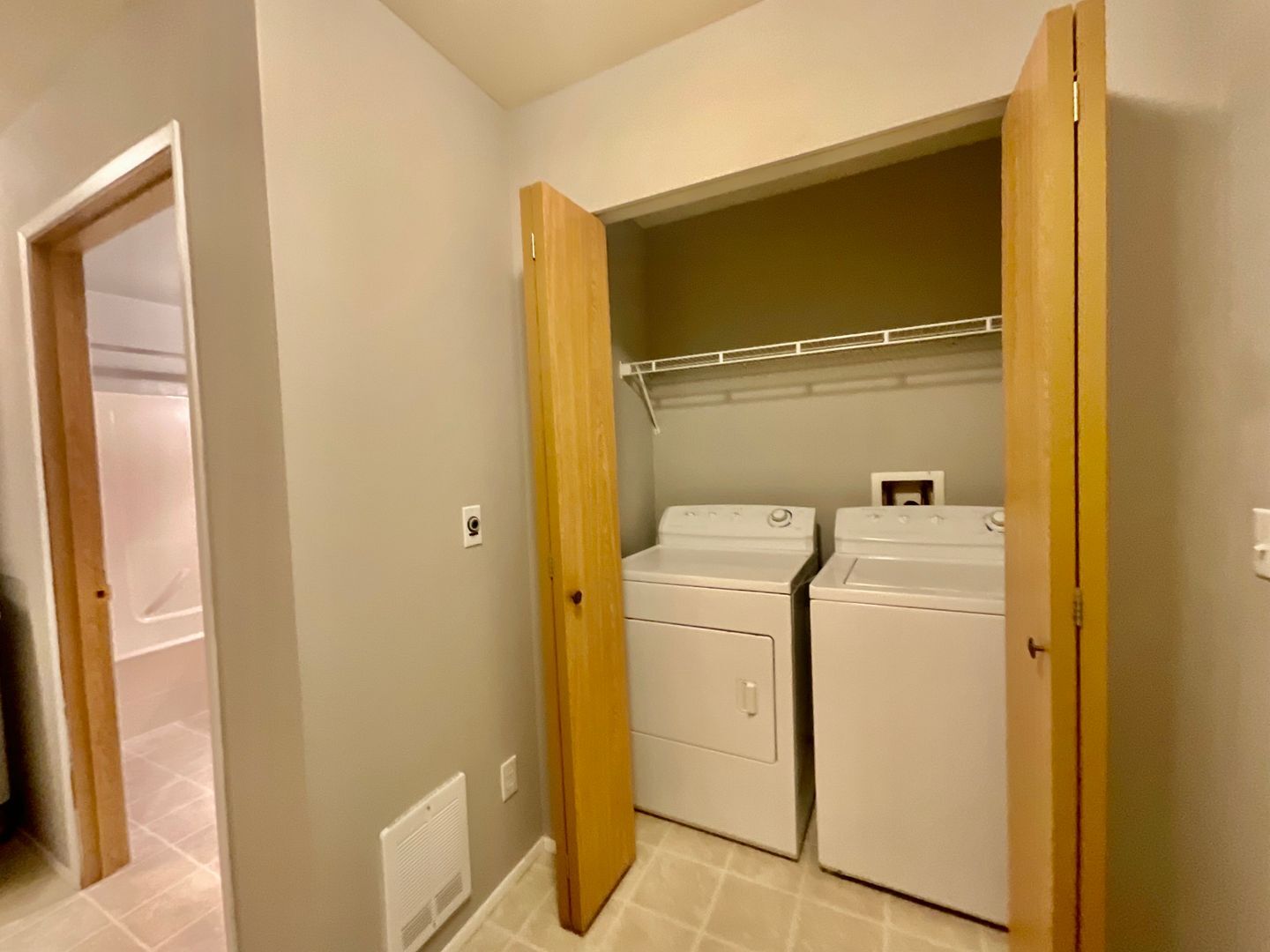 4018 Northwest Avenue - Bellingham - Washington - 1 bath rental property