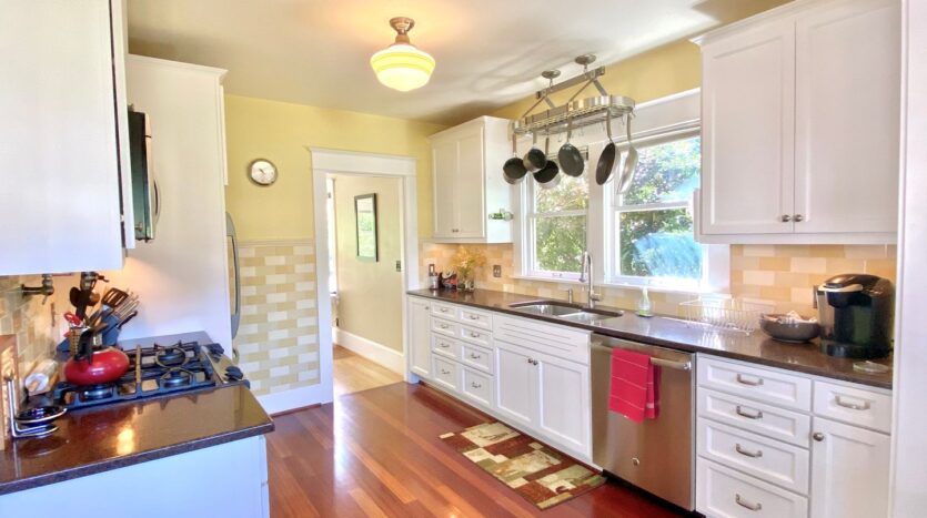 4337 NE 23rd Ave - Portland - Oregon - 2 bed, 1 bath rental property