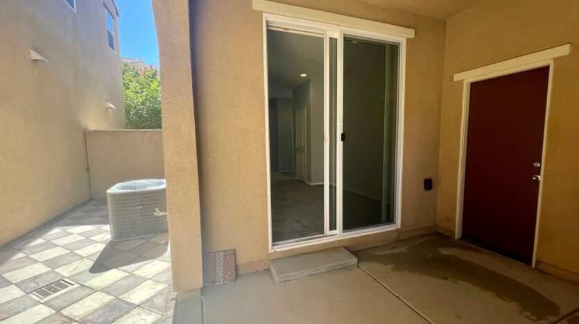 617 Calle Vibrante - Palm Desert - California - 3 bed, 2.5 bath rental property