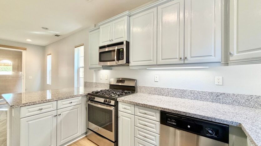 617 Calle Vibrante - Palm Desert - California - 3 bed, 2.5 bath rental property