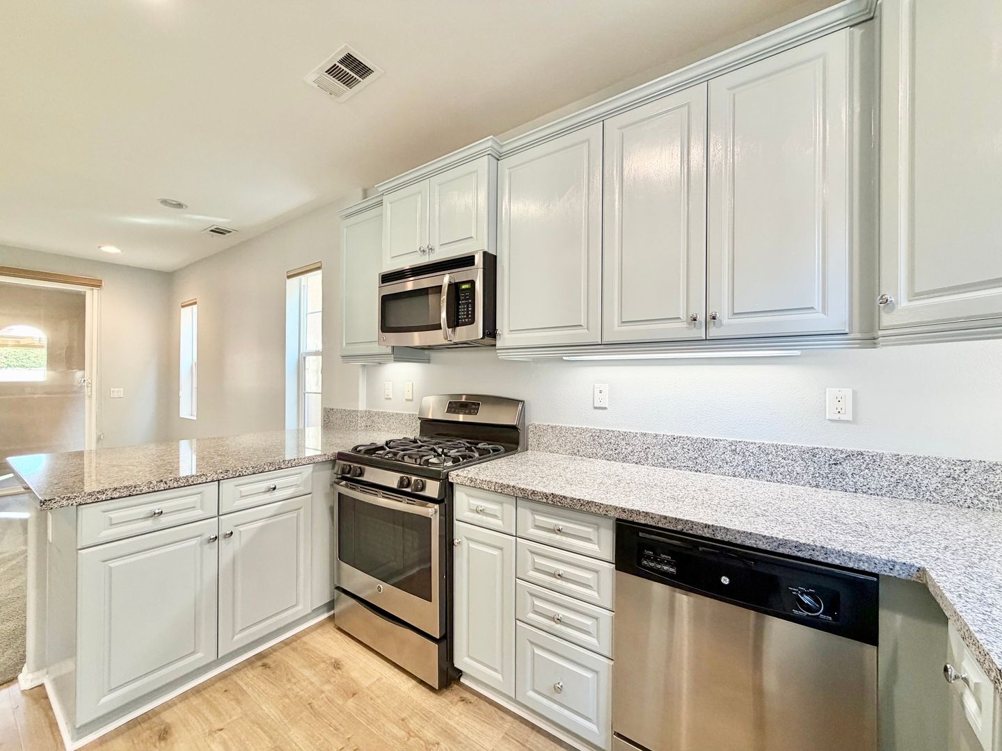 617 Calle Vibrante - Palm Desert - California - 3 bed, 2.5 bath rental property