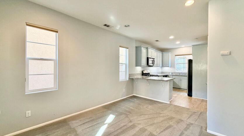617 Calle Vibrante - Palm Desert - California - 3 bed, 2.5 bath rental property