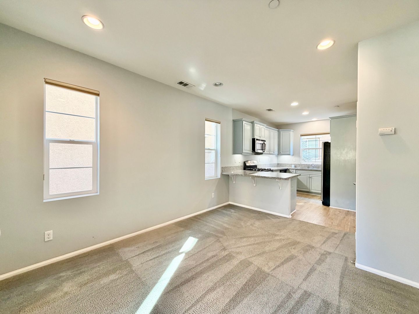 617 Calle Vibrante - Palm Desert - California - 3 bed, 2.5 bath rental property