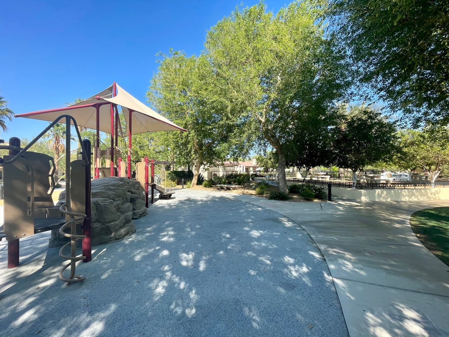 617 Calle Vibrante - Palm Desert - California - 3 bed, 2.5 bath rental property
