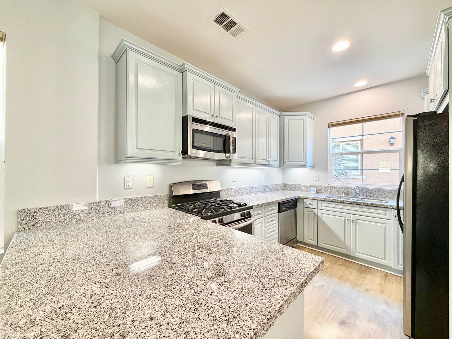 617 Calle Vibrante - Palm Desert - California - 3 bed, 2.5 bath rental property
