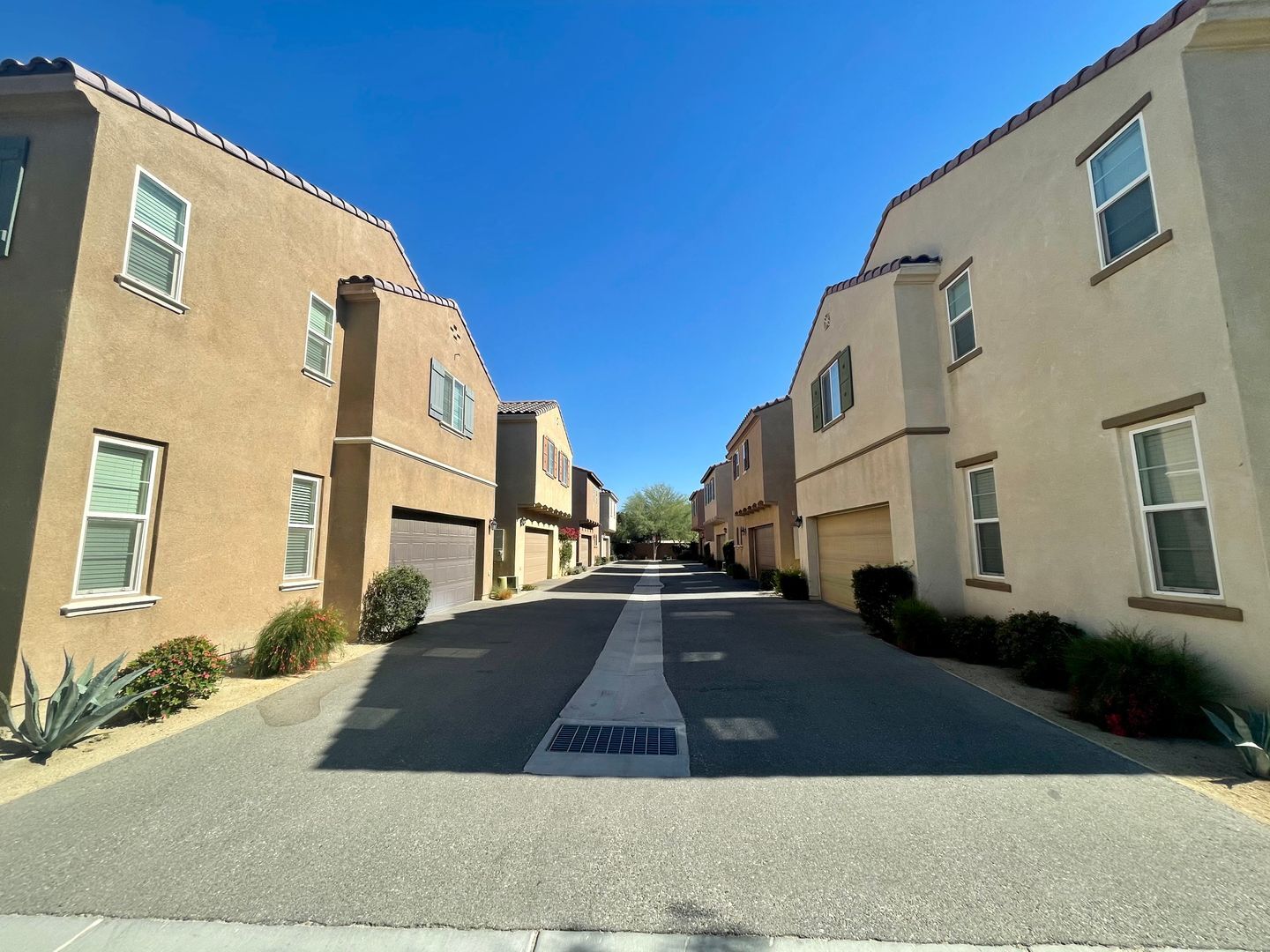 617 Calle Vibrante - Palm Desert - California - 3 bed, 2.5 bath rental property