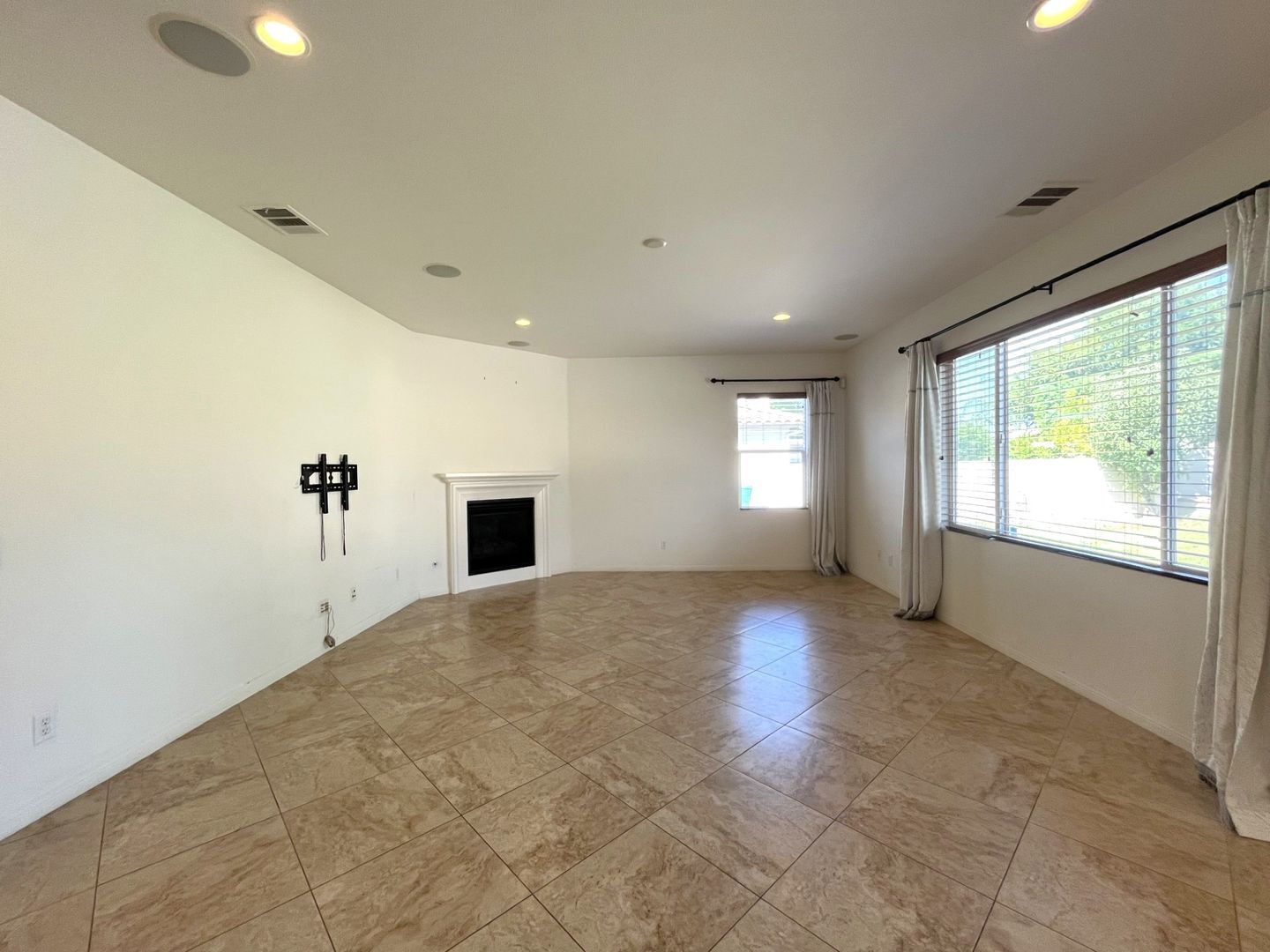 7143 Leighton Drive - Corona - California - 4 bed, 3 bath rental property