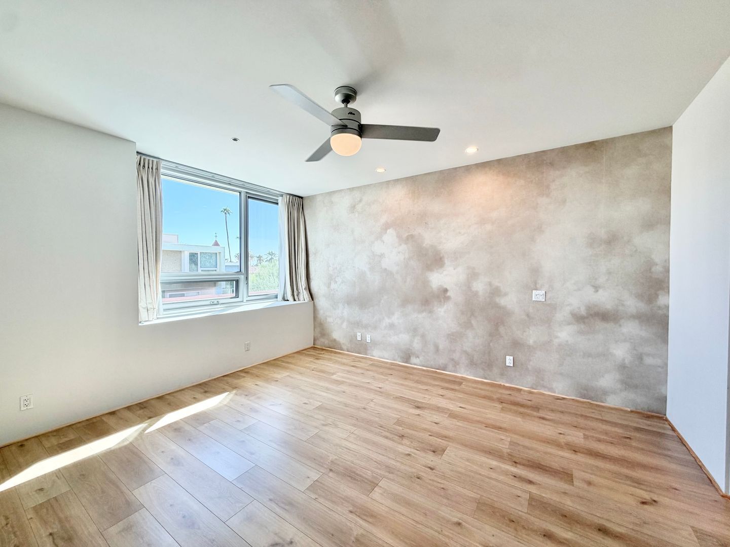 803 N Palm Canyon Dr. - Unit 09 - Palm Springs - California - 2 bed, 2 bath rental property