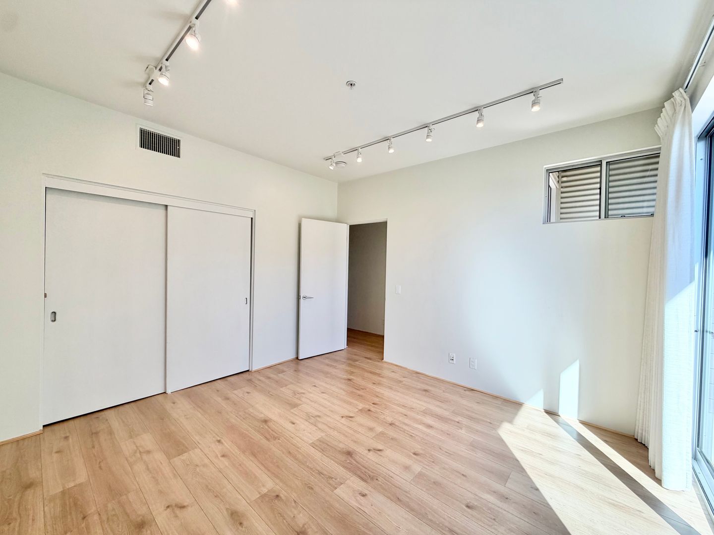 803 N Palm Canyon Dr. - Unit 09 - Palm Springs - California - 2 bed, 2 bath rental property
