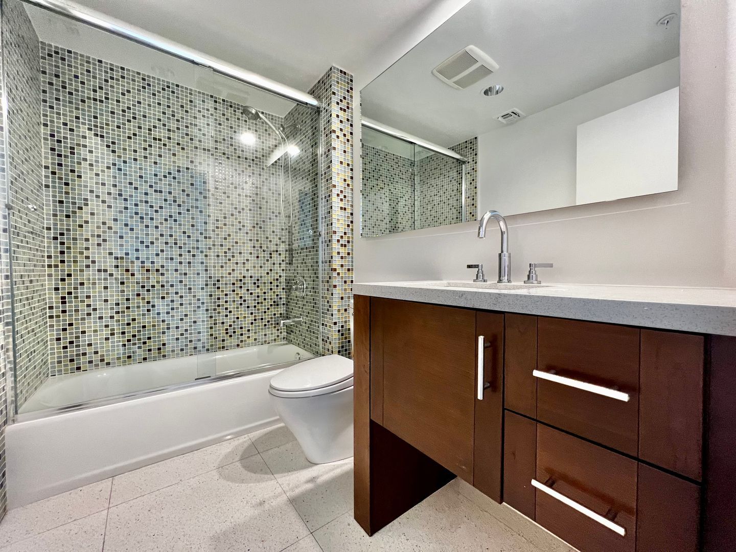 803 N Palm Canyon Dr. - Unit 09 - Palm Springs - California - 2 bed, 2 bath rental property