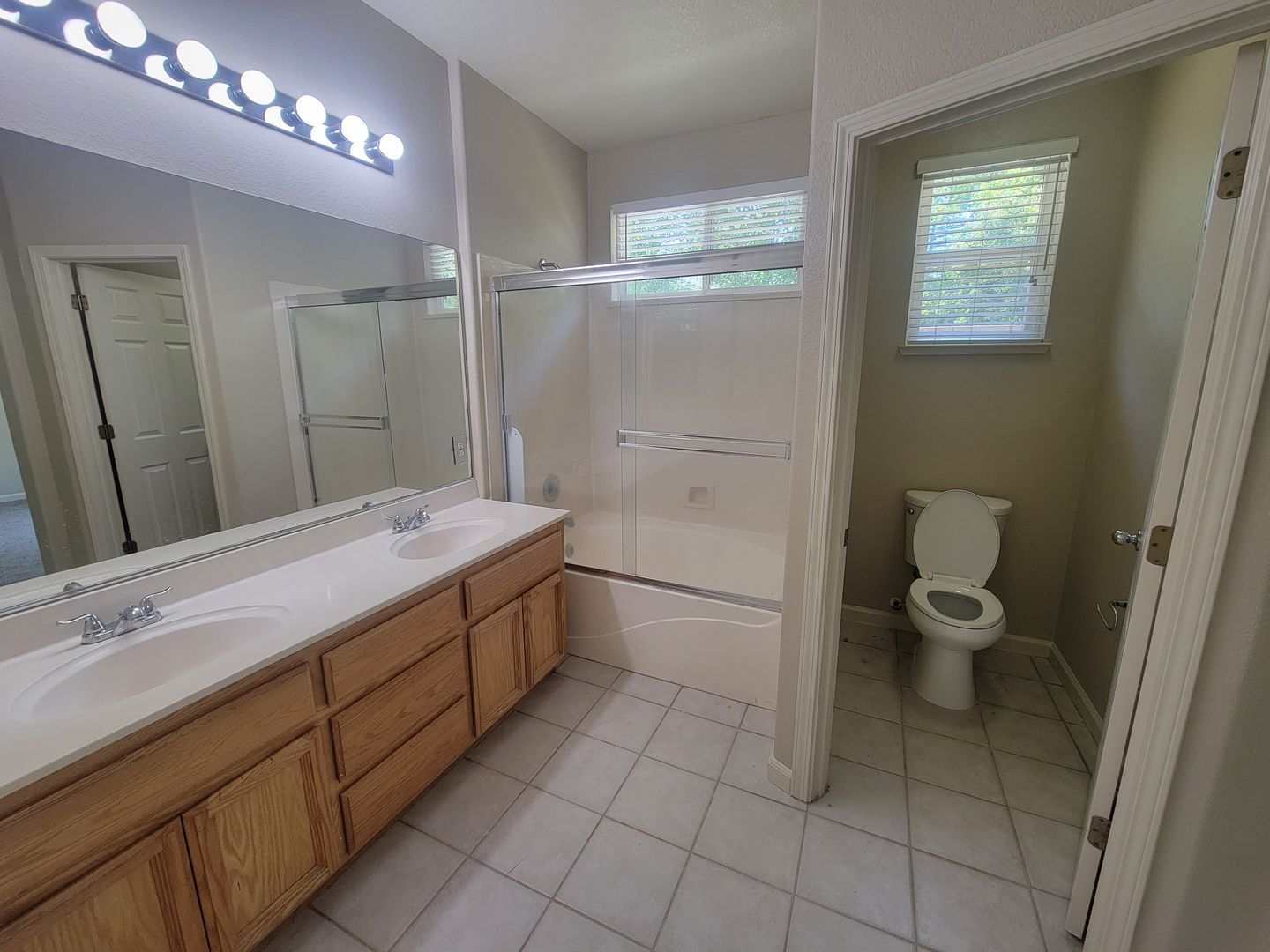 8624 Banton Circle - Elk Grove - California - 3 bed, 2 bath rental property