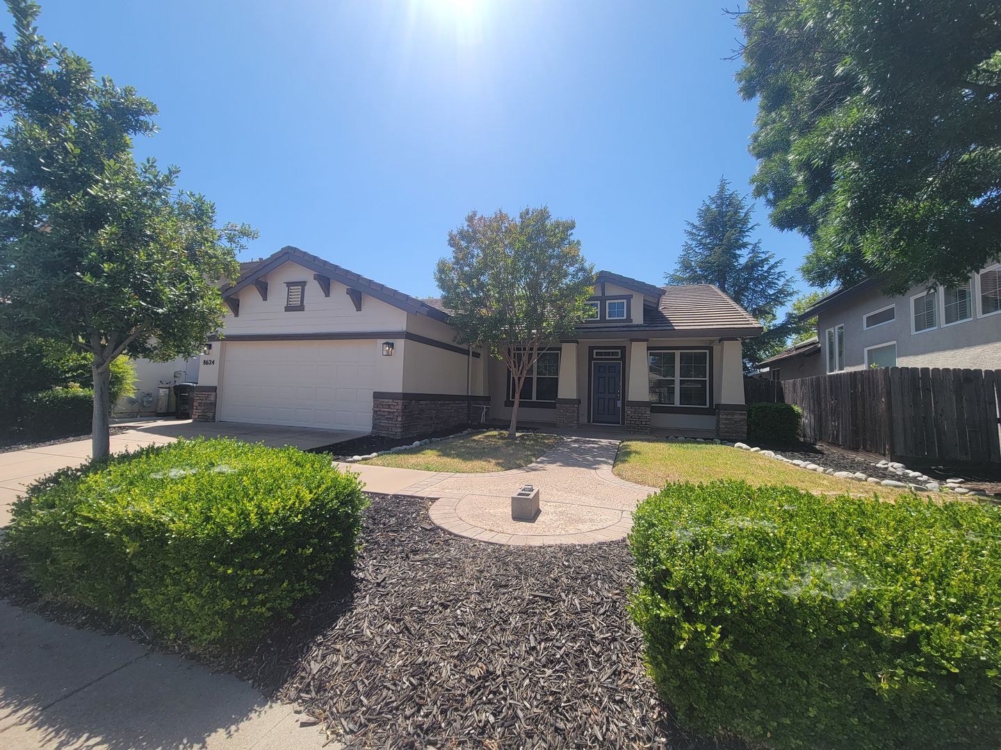 8624 Banton Circle - Elk Grove - California - 3 bed, 2 bath rental property