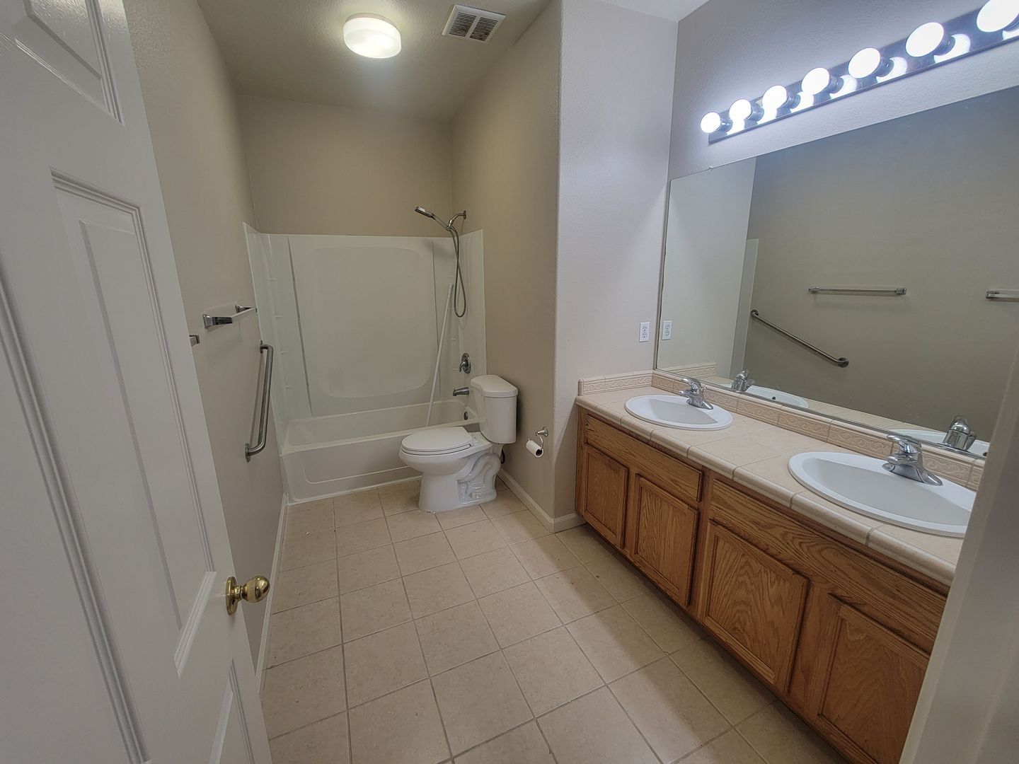 8624 Banton Circle - Elk Grove - California - 3 bed, 2 bath rental property