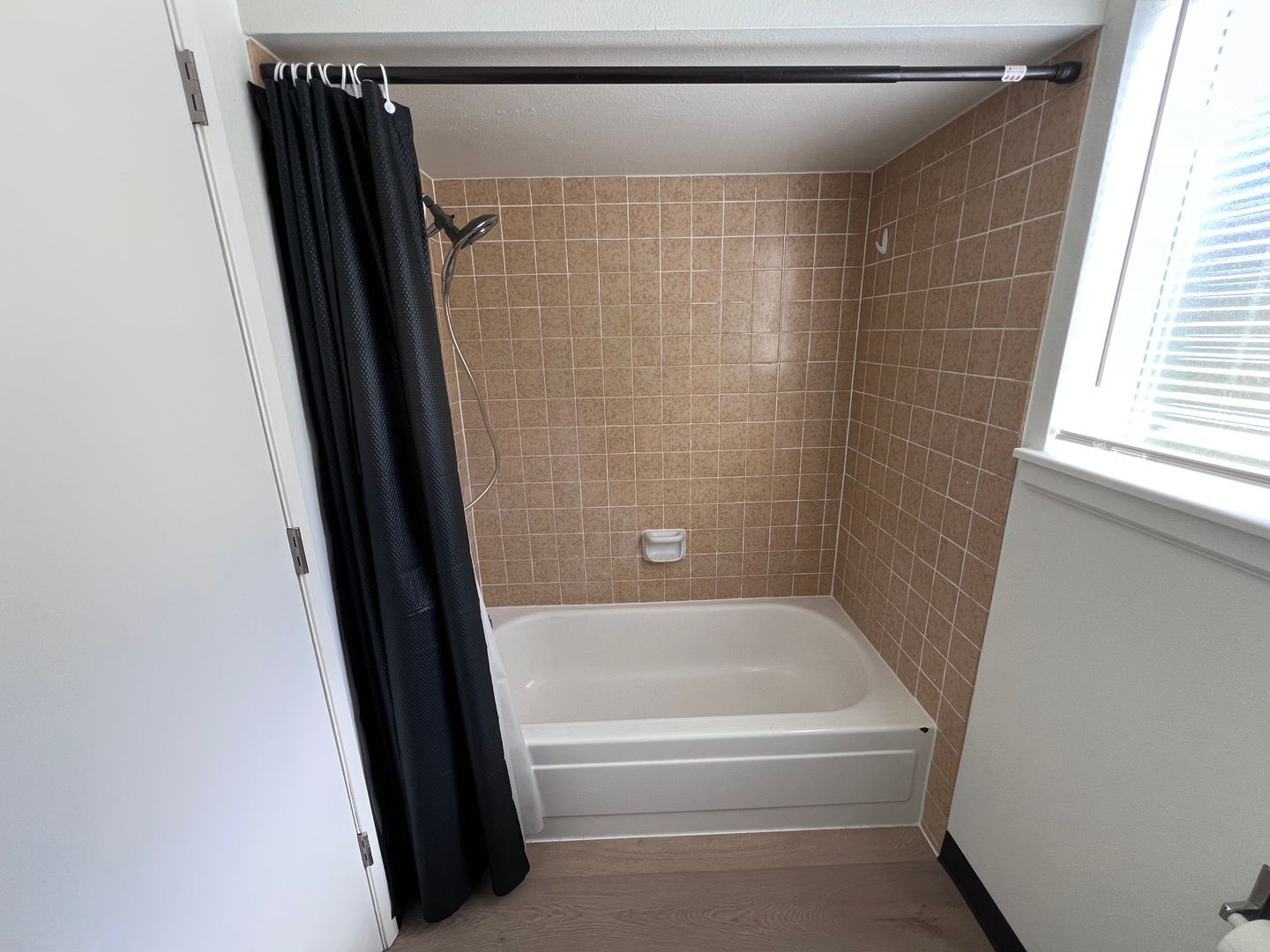 1106 SW Fox Ct - Troutdale - Oregon - 2 bed, 1 bath rental property