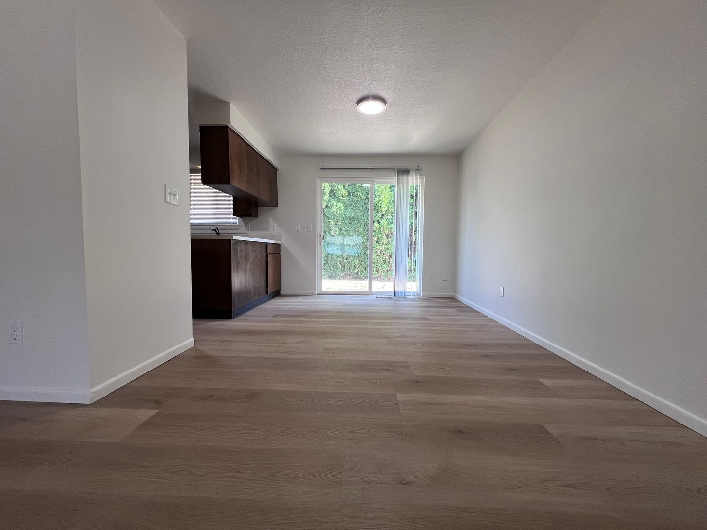 1106 SW Fox Ct - Troutdale - Oregon - 2 bed, 1 bath rental property