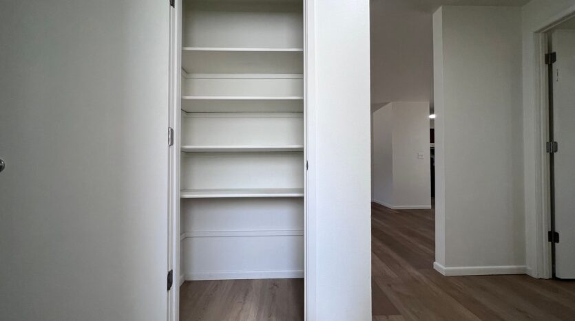 1106 SW Fox Ct - Troutdale - Oregon - 2 bed, 1 bath rental property
