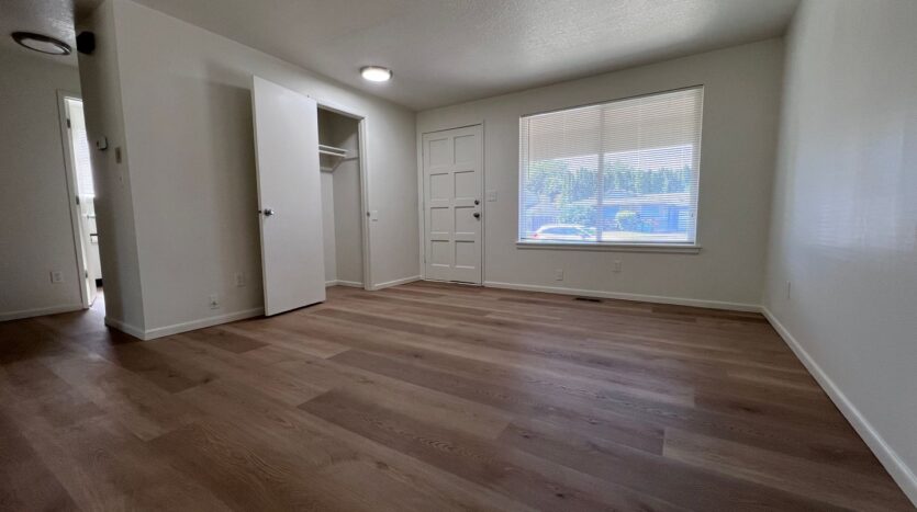 1106 SW Fox Ct - Troutdale - Oregon - 2 bed, 1 bath rental property