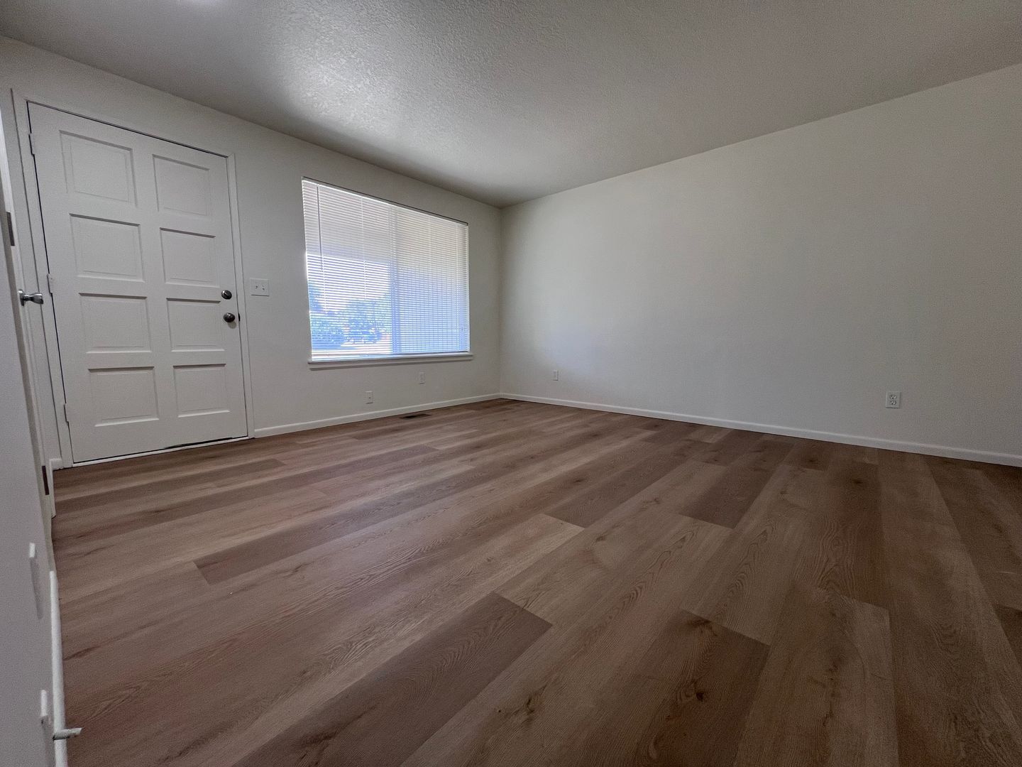 1106 SW Fox Ct - Troutdale - Oregon - 2 bed, 1 bath rental property