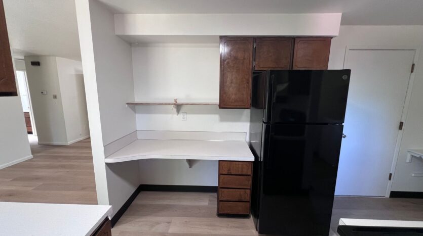 1106 SW Fox Ct - Troutdale - Oregon - 2 bed, 1 bath rental property