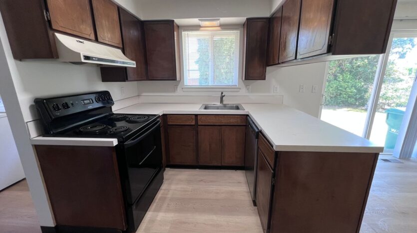1106 SW Fox Ct - Troutdale - Oregon - 2 bed, 1 bath rental property