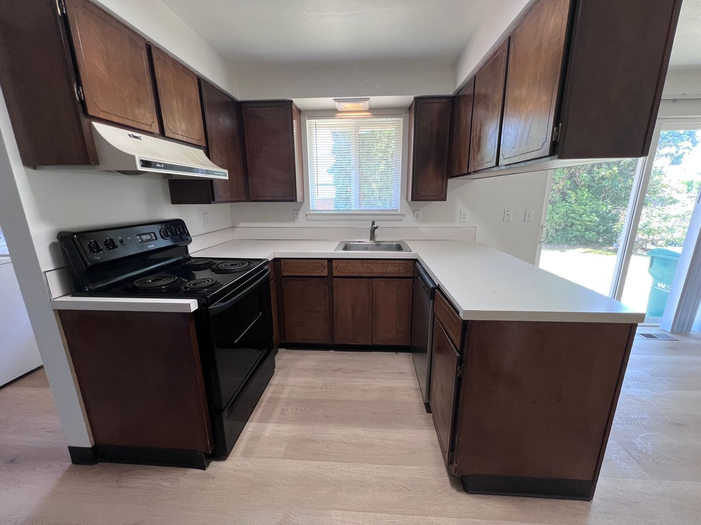 1106 SW Fox Ct - Troutdale - Oregon - 2 bed, 1 bath rental property