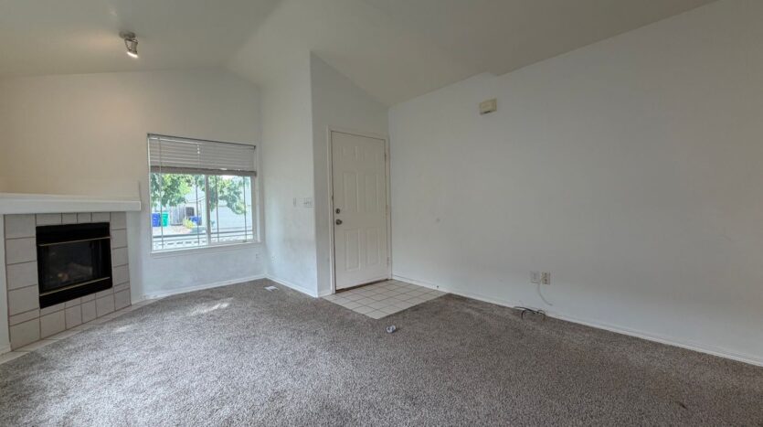 14110 SE Summerfield Loop - Happy Valley - Oregon - 3 bed, 2.5 bath rental property