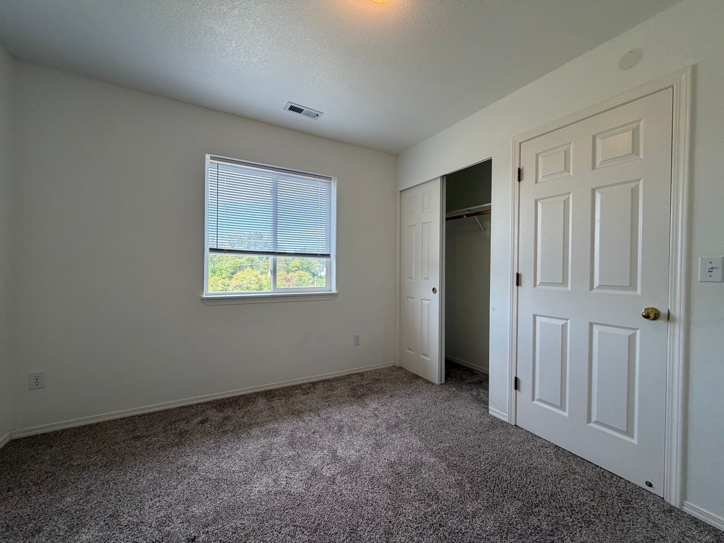 14110 SE Summerfield Loop - Happy Valley - Oregon - 3 bed, 2.5 bath rental property