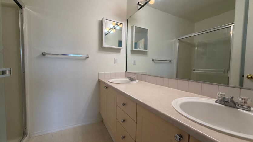 14110 SE Summerfield Loop - Happy Valley - Oregon - 3 bed, 2.5 bath rental property