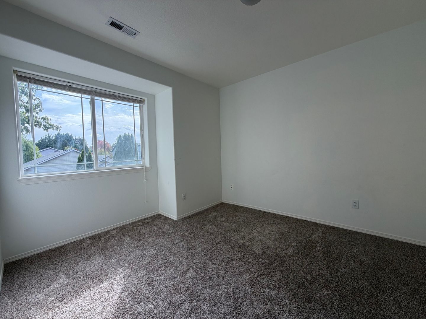 14110 SE Summerfield Loop - Happy Valley - Oregon - 3 bed, 2.5 bath rental property