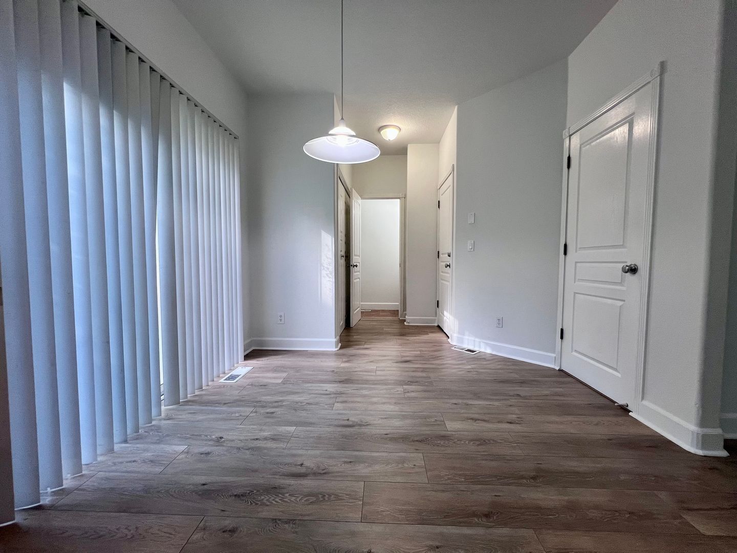 16739 NE Halsey St. - Portland - Oregon - 3 bed, 2.5 bath rental property