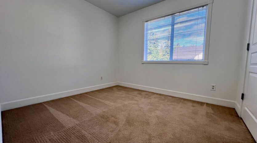 16739 NE Halsey St. - Portland - Oregon - 3 bed, 2.5 bath rental property