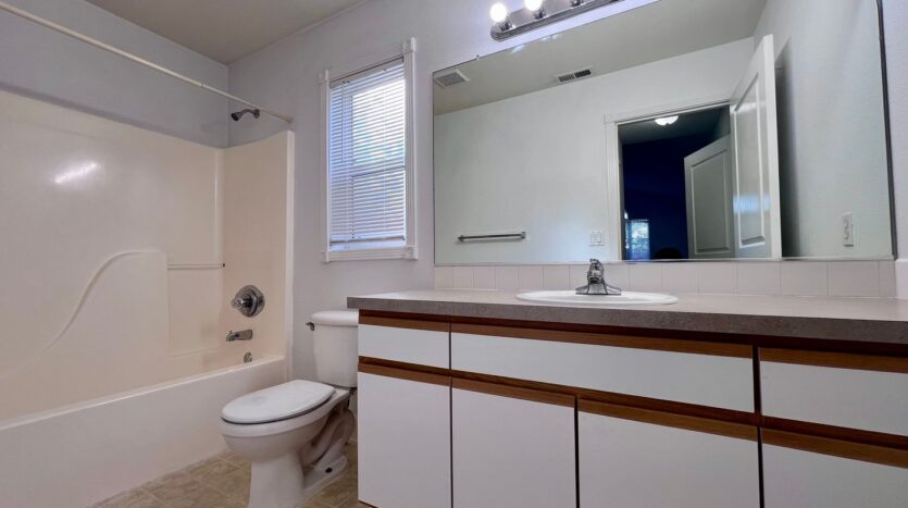16739 NE Halsey St. - Portland - Oregon - 3 bed, 2.5 bath rental property