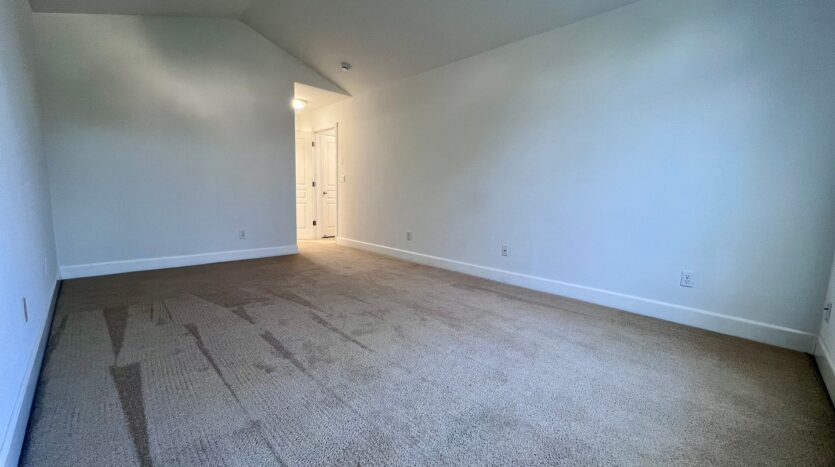 16739 NE Halsey St. - Portland - Oregon - 3 bed, 2.5 bath rental property