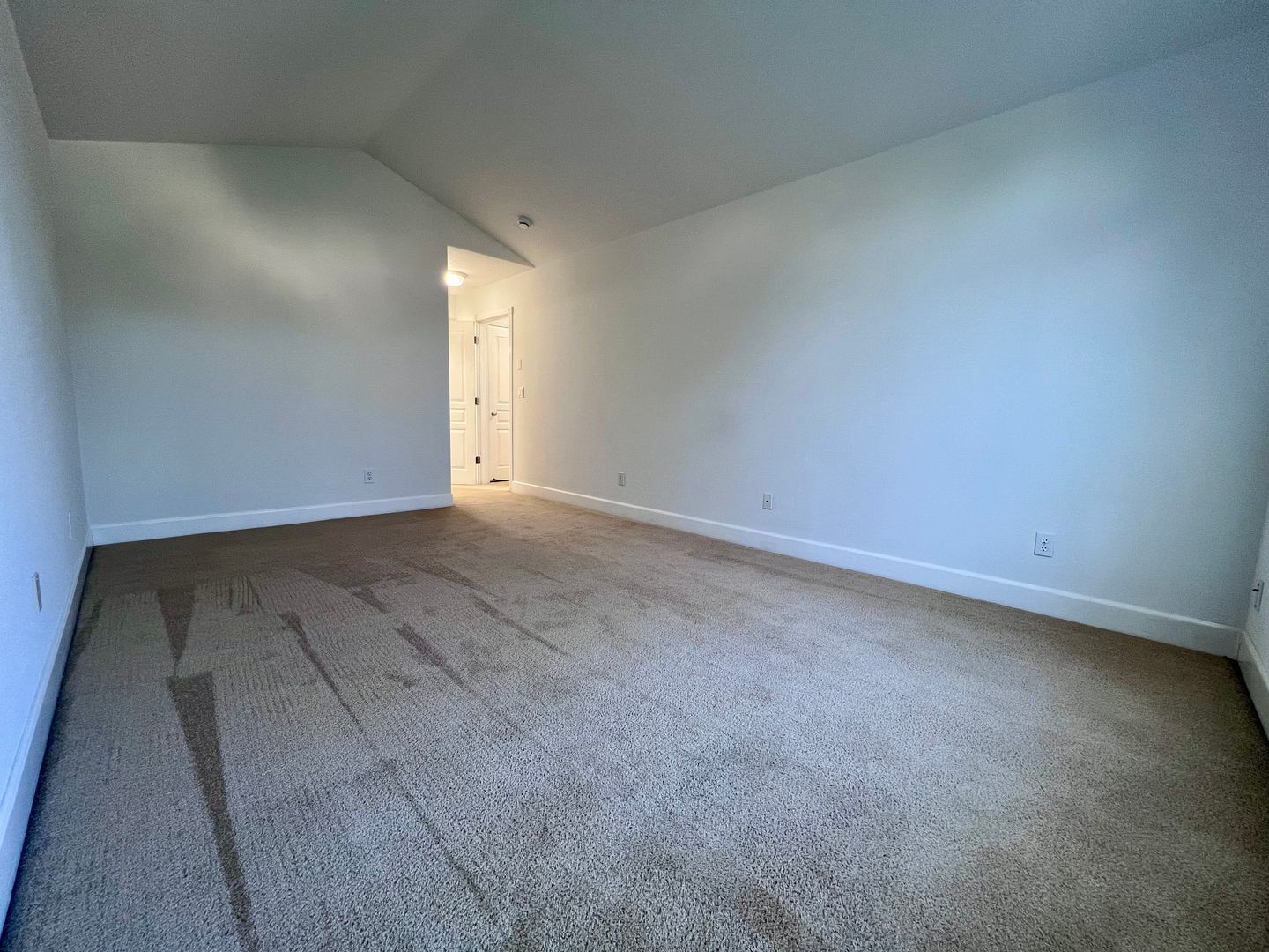 16739 NE Halsey St. - Portland - Oregon - 3 bed, 2.5 bath rental property
