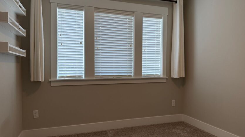 16825 Chula Vista Ave. - Sandy - Oregon - 3 bed, 3 bath rental property