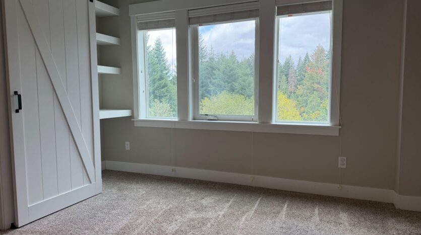 16825 Chula Vista Ave. - Sandy - Oregon - 3 bed, 3 bath rental property