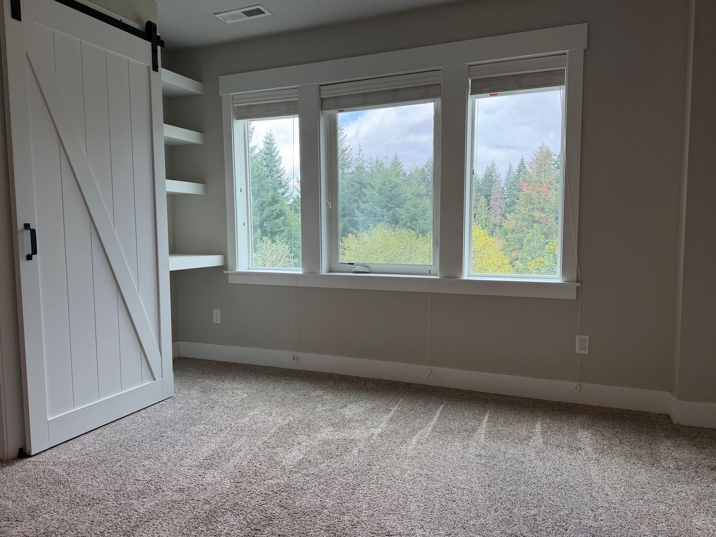 16825 Chula Vista Ave. - Sandy - Oregon - 3 bed, 3 bath rental property