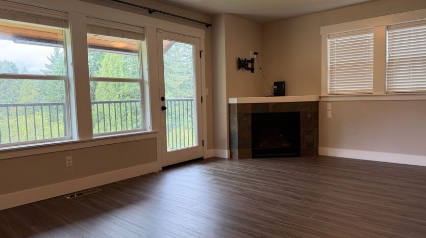 16825 Chula Vista Ave. - Sandy - Oregon - 3 bed, 3 bath rental property