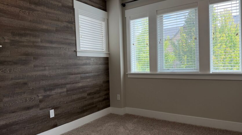 16825 Chula Vista Ave. - Sandy - Oregon - 3 bed, 3 bath rental property