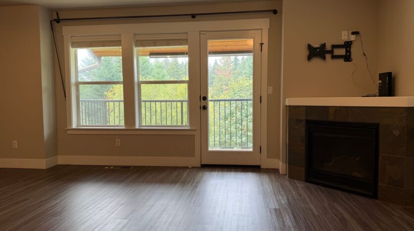 16825 Chula Vista Ave. - Sandy - Oregon - 3 bed, 3 bath rental property