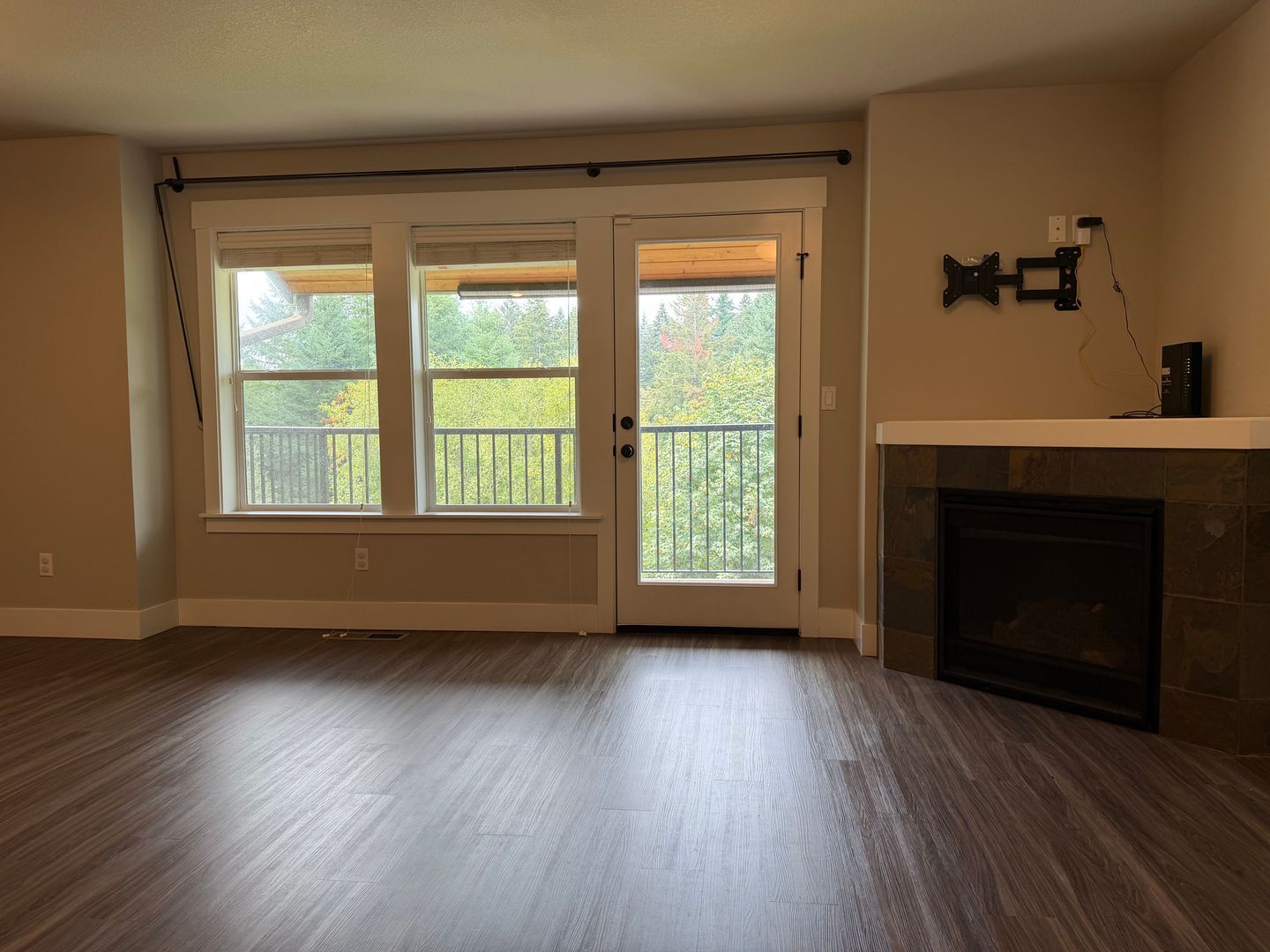 16825 Chula Vista Ave. - Sandy - Oregon - 3 bed, 3 bath rental property